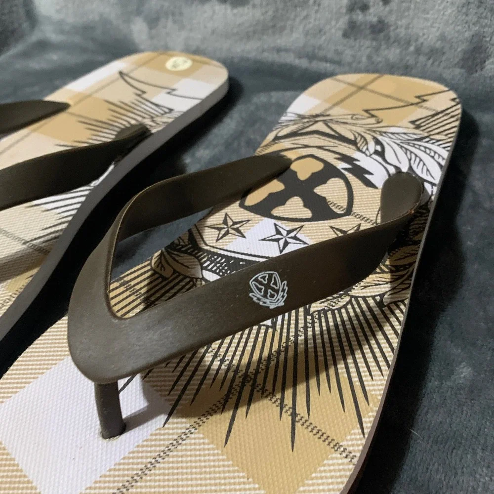 Twisted X Mens Plaid Graphic Flip Flop Sandals Brown Tan Crest Stars Size S 6/7
